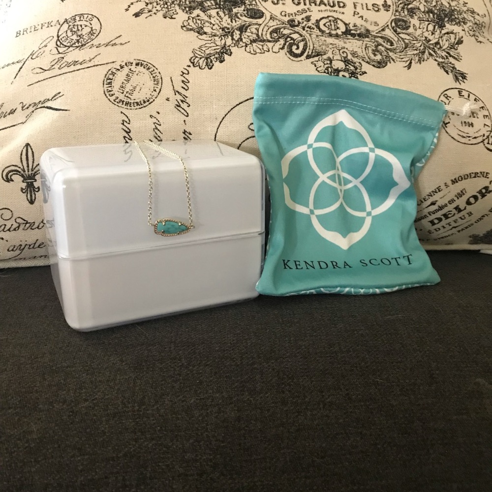 Kendra Scott turquoise arrowhead necklace
